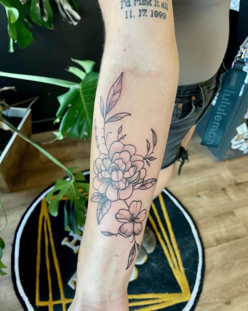 Floral linework style 1/2 sleeve
