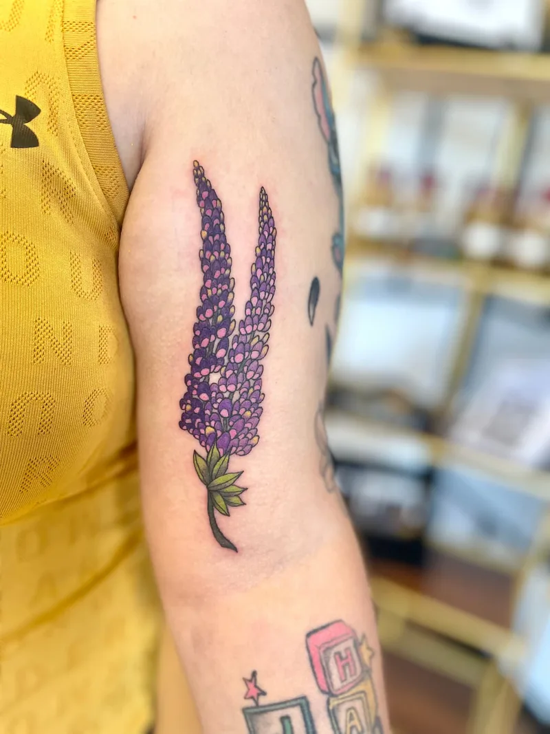 Lupine tattoo by Jesse